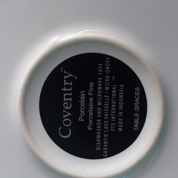 Porcelaine fine new white teapot, sugar bowl and jug prints both sides NWOT - Picture 2 of 6